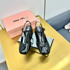 T-STRAPS SLINGBACK PUMPS IN BLACK GLOSSY LAMBSKIN