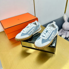 JET SNEAKER IN PALE GRAY MIX SAPPHIRE BLUE SUEDE