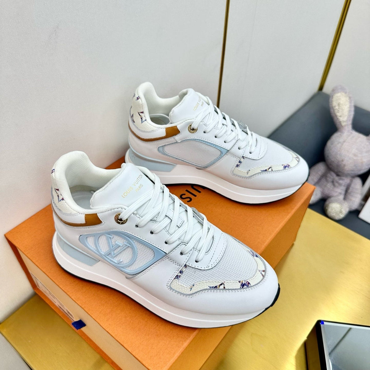 NEO RUN AWAY SNEAKER IN WHITE MIX SKY BLUE CALFSKIN