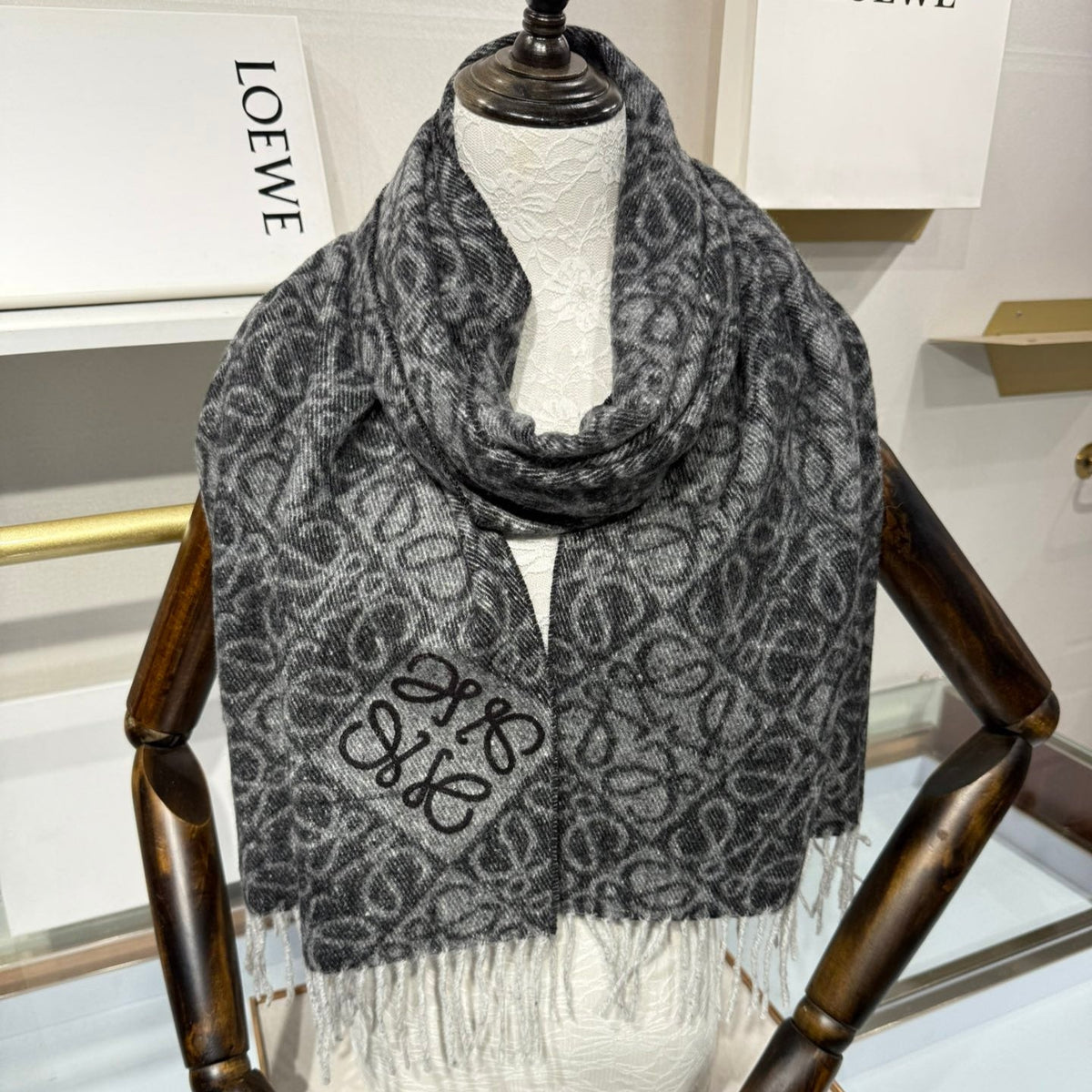 LOEWE 25S SCARF 180 IN CASHMERE WOOL 706573