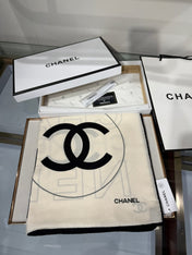 CHANEL 25S SCARF 140 IN SILK 732177