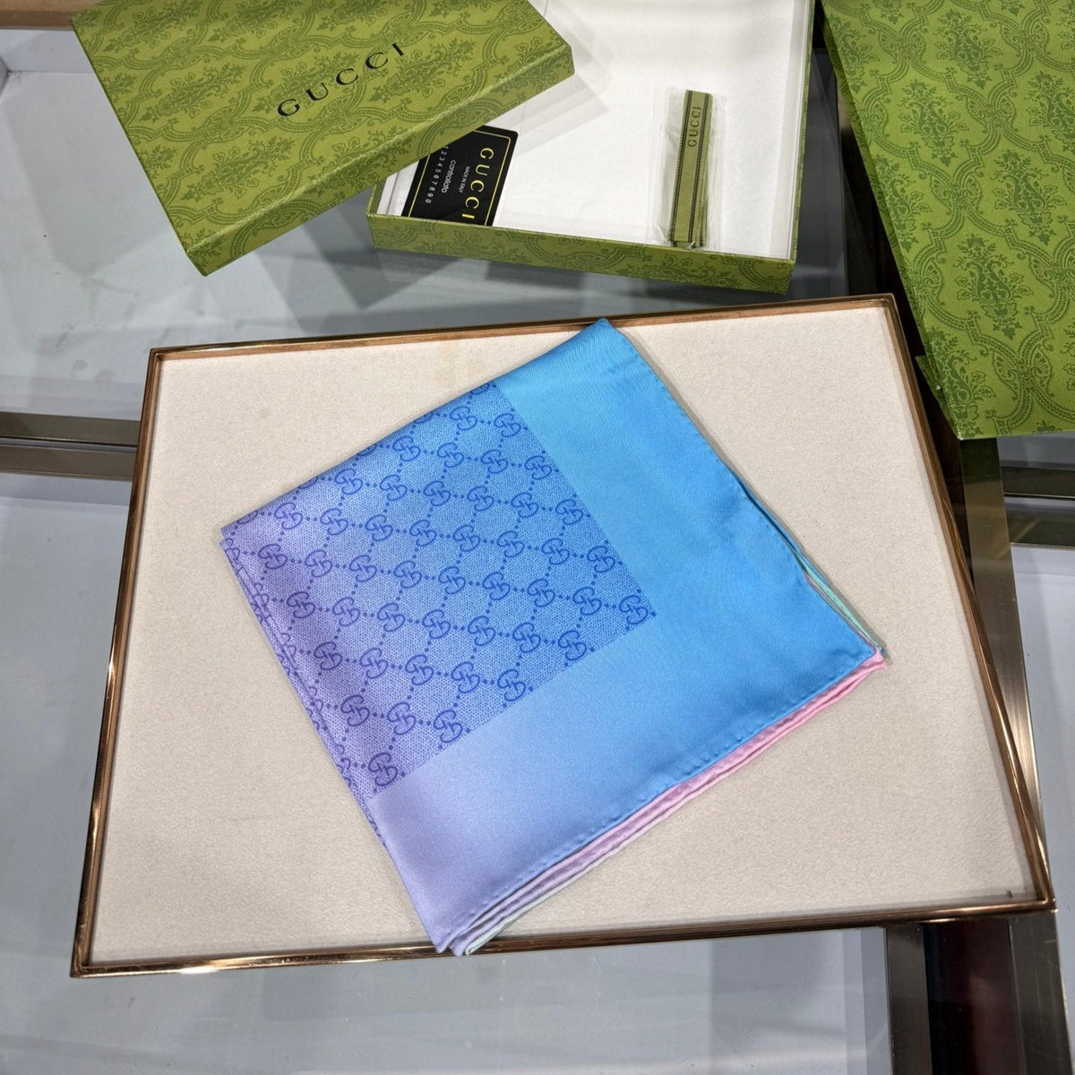 GUCCI 25S SCARF 90 IN SILK 737221