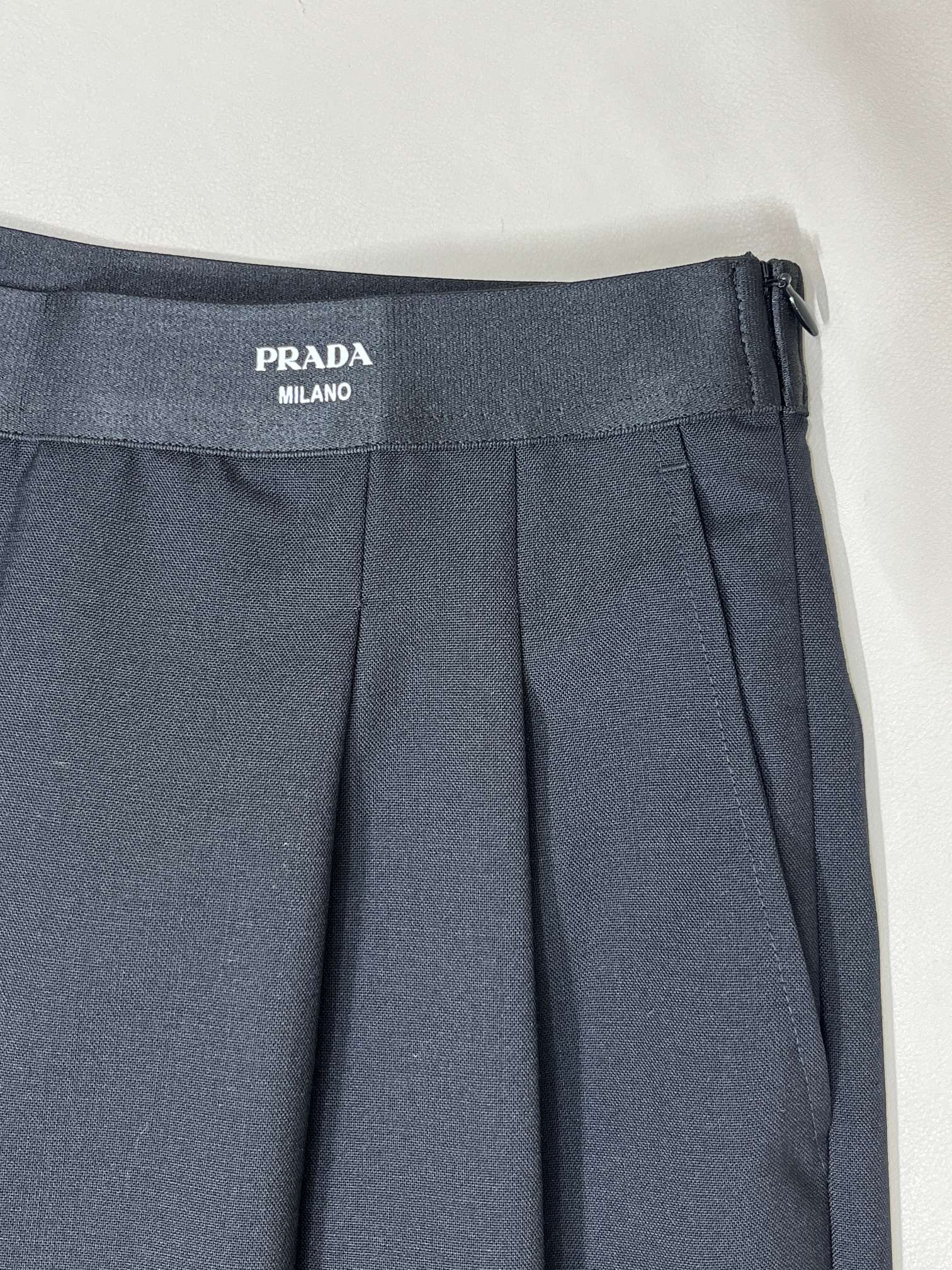 PRADA STRAIGHT-LEG PANTS STYLE 164