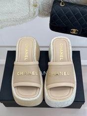 PLATFORM SLIPPERS IN CAMEL BEIGE LAMBSKIN