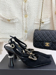 CHAIN BOW HIGH HEEL 8 CM SLINGBACKS IN BLACK SUEDE