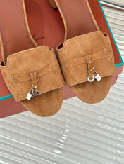 HIGH HEELS IN BROWN SUEDE AND LAMBSKIN