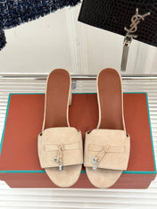 HIGH HEELS IN BEIGE SUEDE AND LAMBSKIN