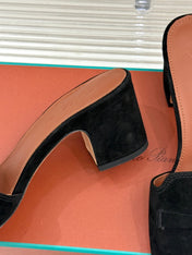 HIGH HEELS IN BLACK SUEDE AND LAMBSKIN