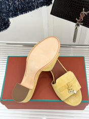 HIGH HEELS IN YELLOW SUEDE AND LAMBSKIN