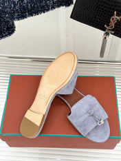 FLAT SANDALS IN GREY SUEDE AND LAMBSKIN