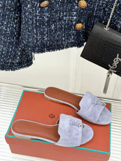 FLAT SANDALS IN GREY SUEDE AND LAMBSKIN