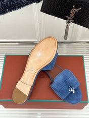 FLAT SANDALS IN BLUE SUEDE AND LAMBSKIN
