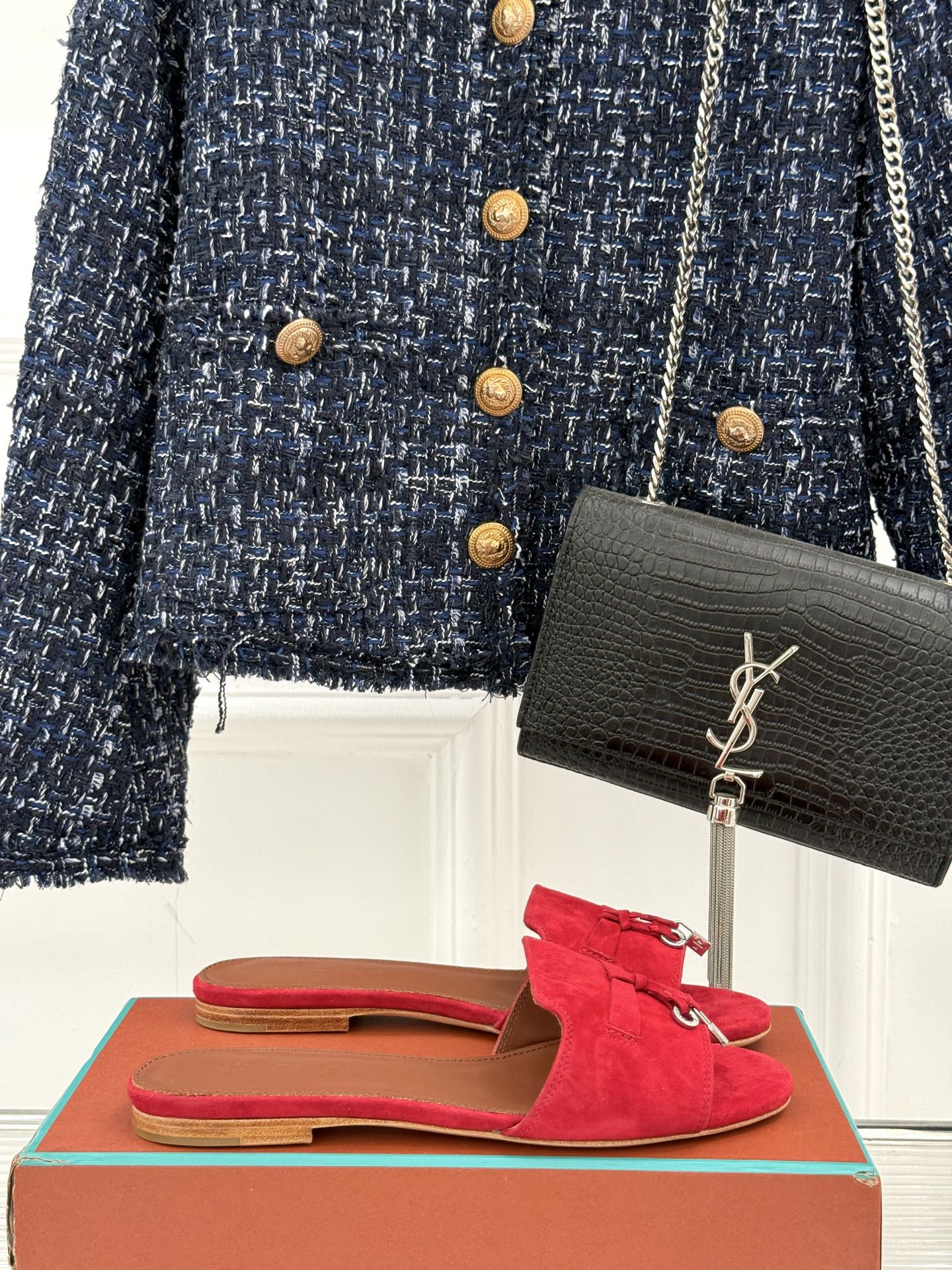 FLAT SANDALS IN RED SUEDE AND LAMBSKIN