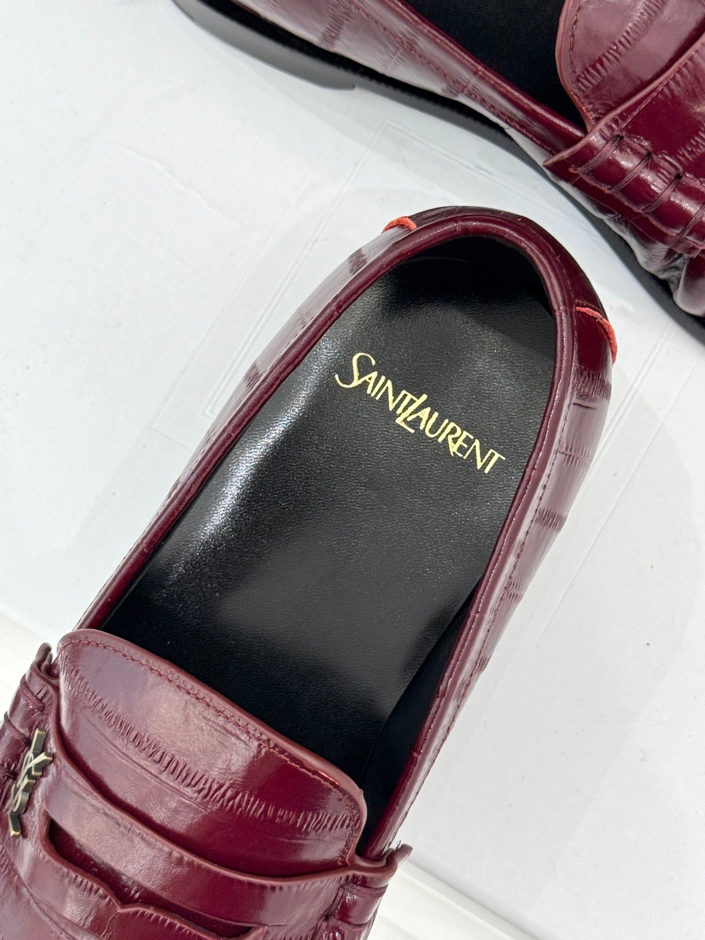 YSL 25S LOAFERS IN DARK RED EMBOSSED LAMBSKIN