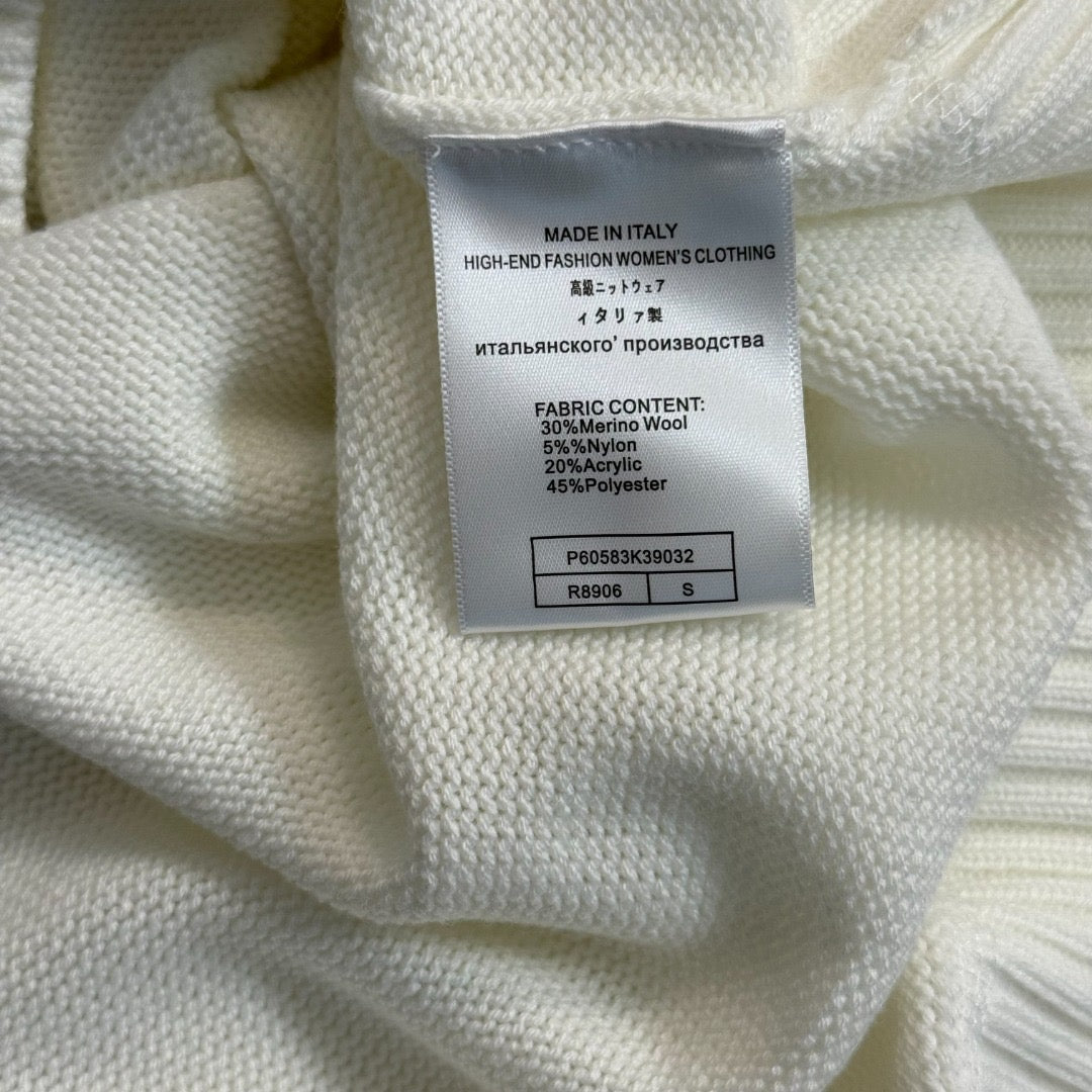 PRADA KNIT TOP STYLE 33