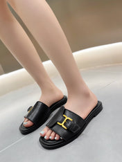 CHLOÉ HLOE MARCIE SLIDE IN BLACK CALFSKIN WITH GOLD HARDWARE