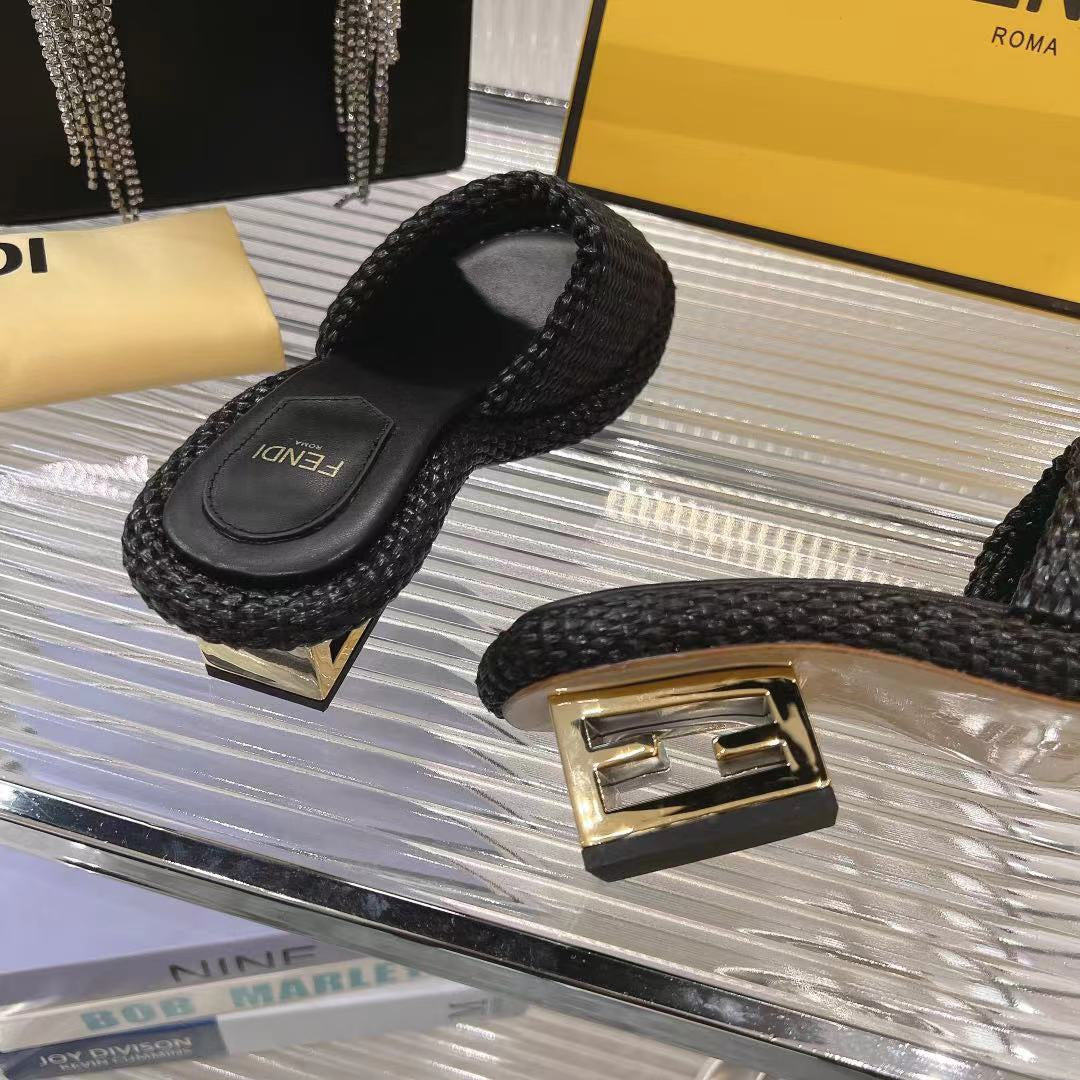 FENDI BAGUETTE SLIDES WOMEN IN BLACK RAFFIA