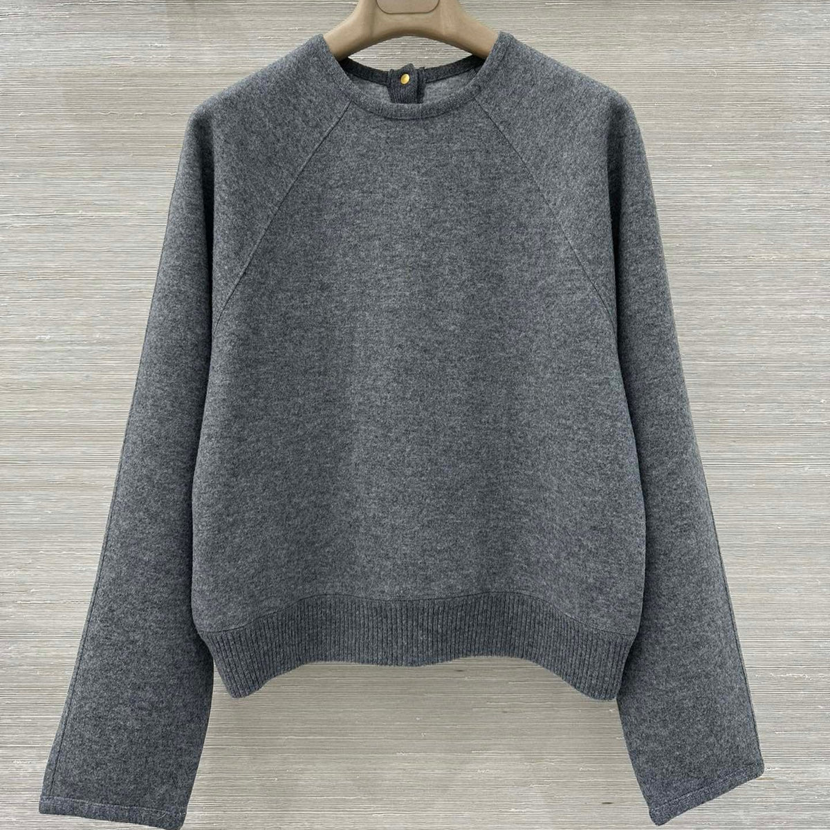 LP CREWNECK SWEATER STYLE 143