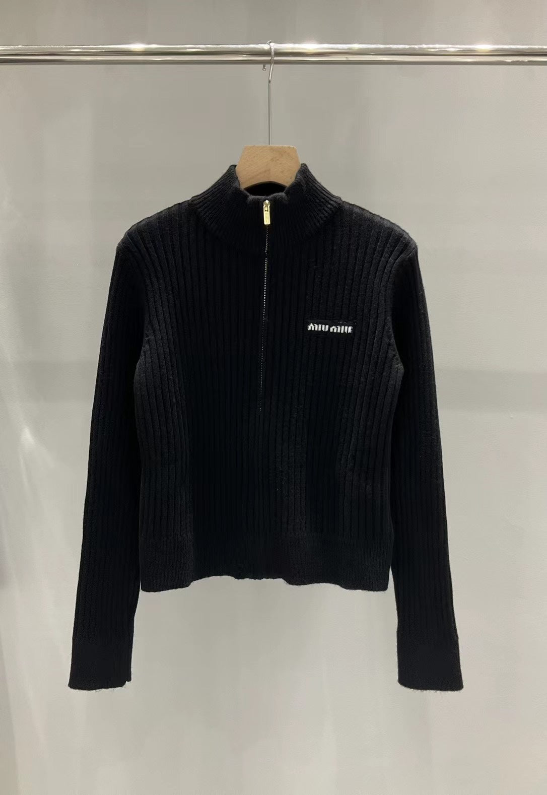MIUMIU PULLOVER SWEATER STYLE 312