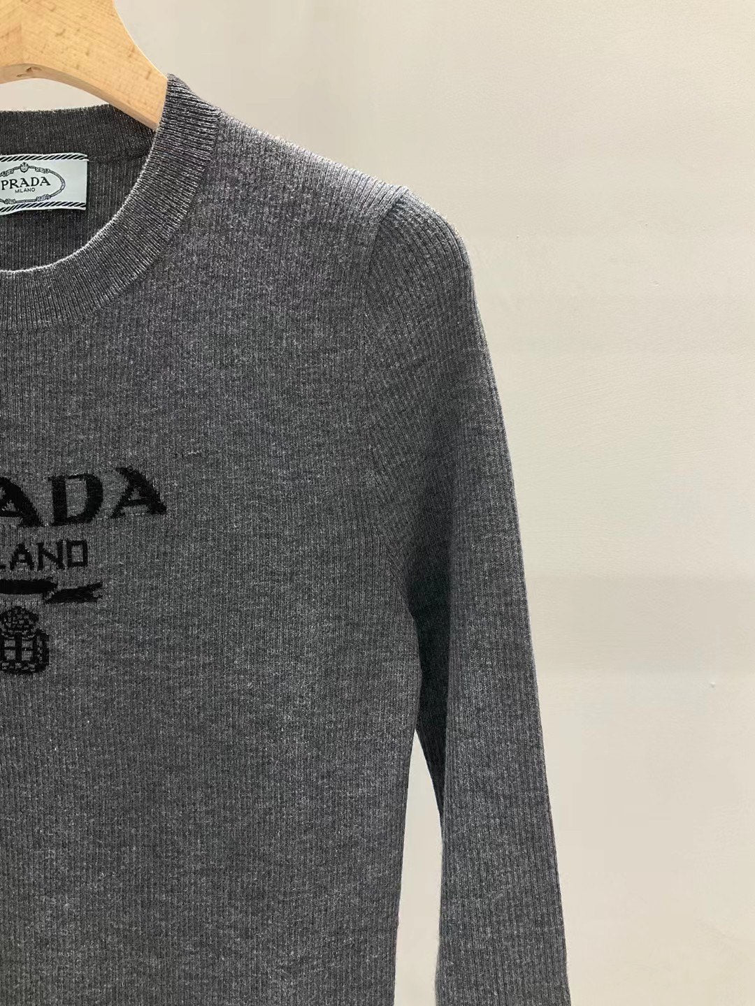 PRADA CREWNECK KNIT TOP STYLE 10