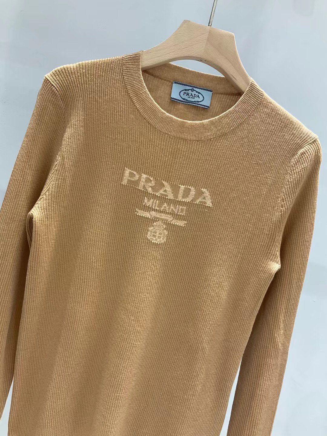 PRADA CREWNECK KNIT TOP STYLE 11