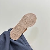 LYMPIA TRIOMPHE THONG IN CALFSKIN TAN