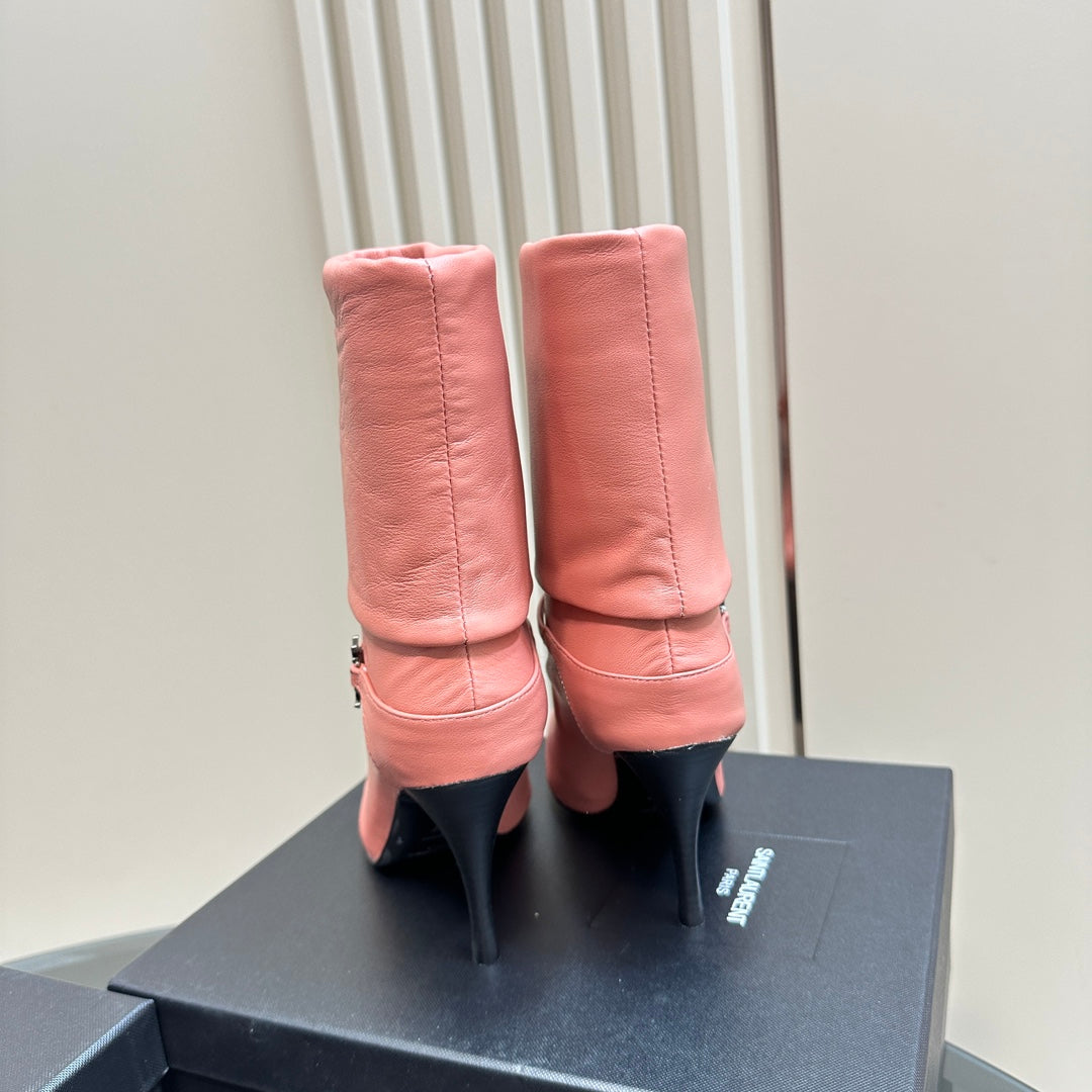 NIKI BOOTIES IN CORAL SHEEPSKIN