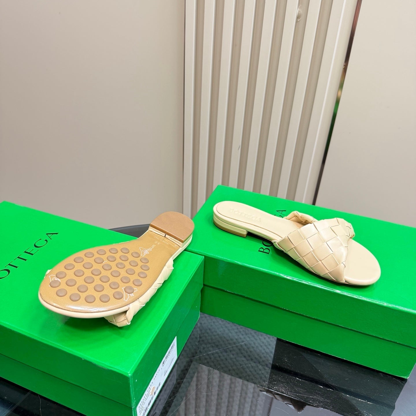 BLINK FLAT MULE IN PALE YELLOW INTRECCIATO LEATHER