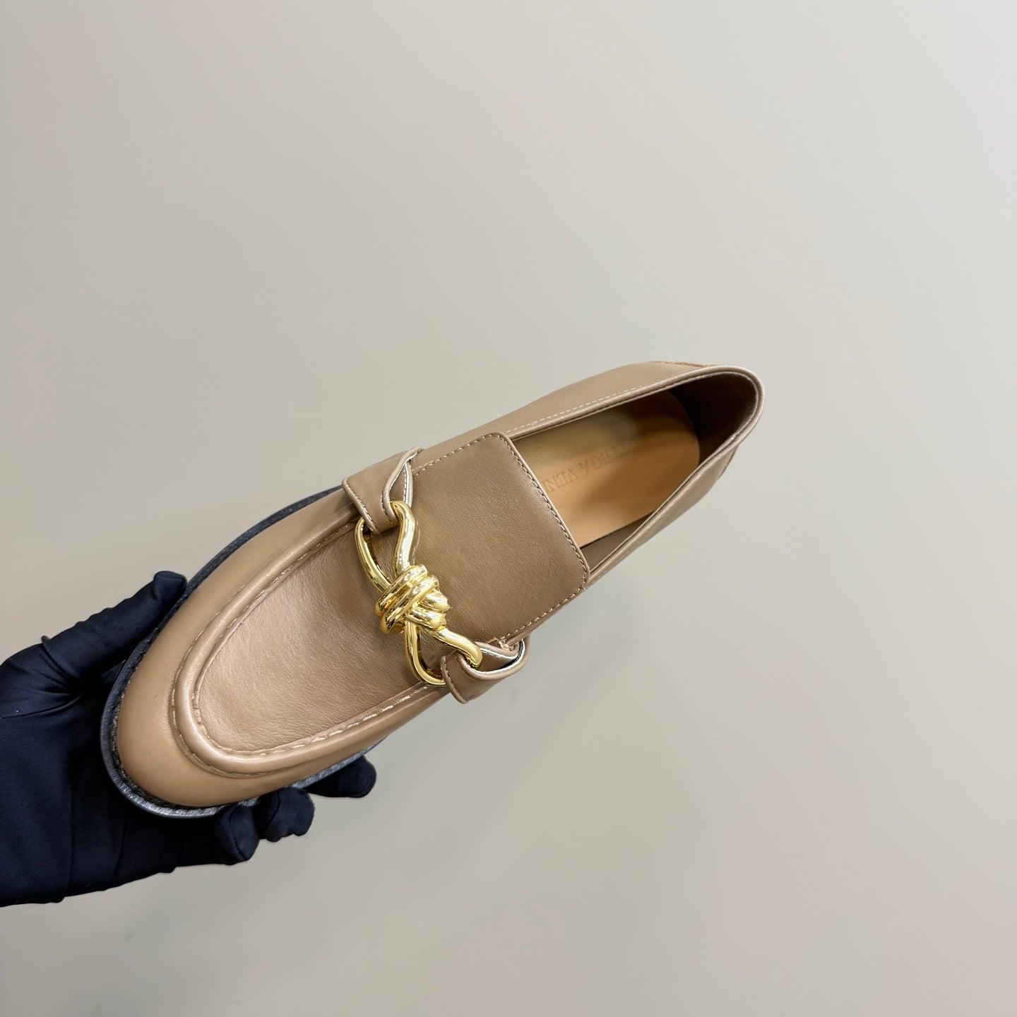 ASTAIRE LOAFER IN LIGHT BROWN CALFSKIN WITH GOLD HARDWARE