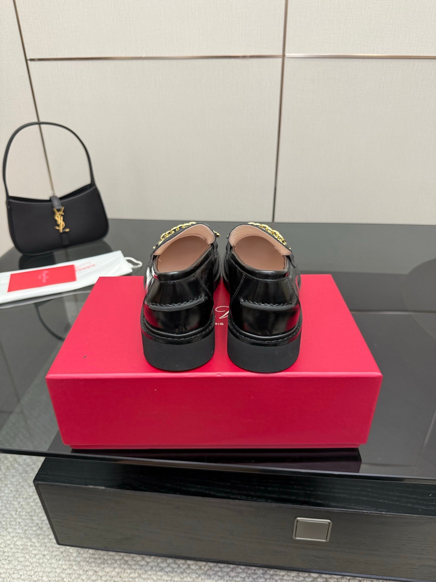 ROGER VIVIER 25S RANGERS CHAIN LOAFER IN BLACK CALFSKIN