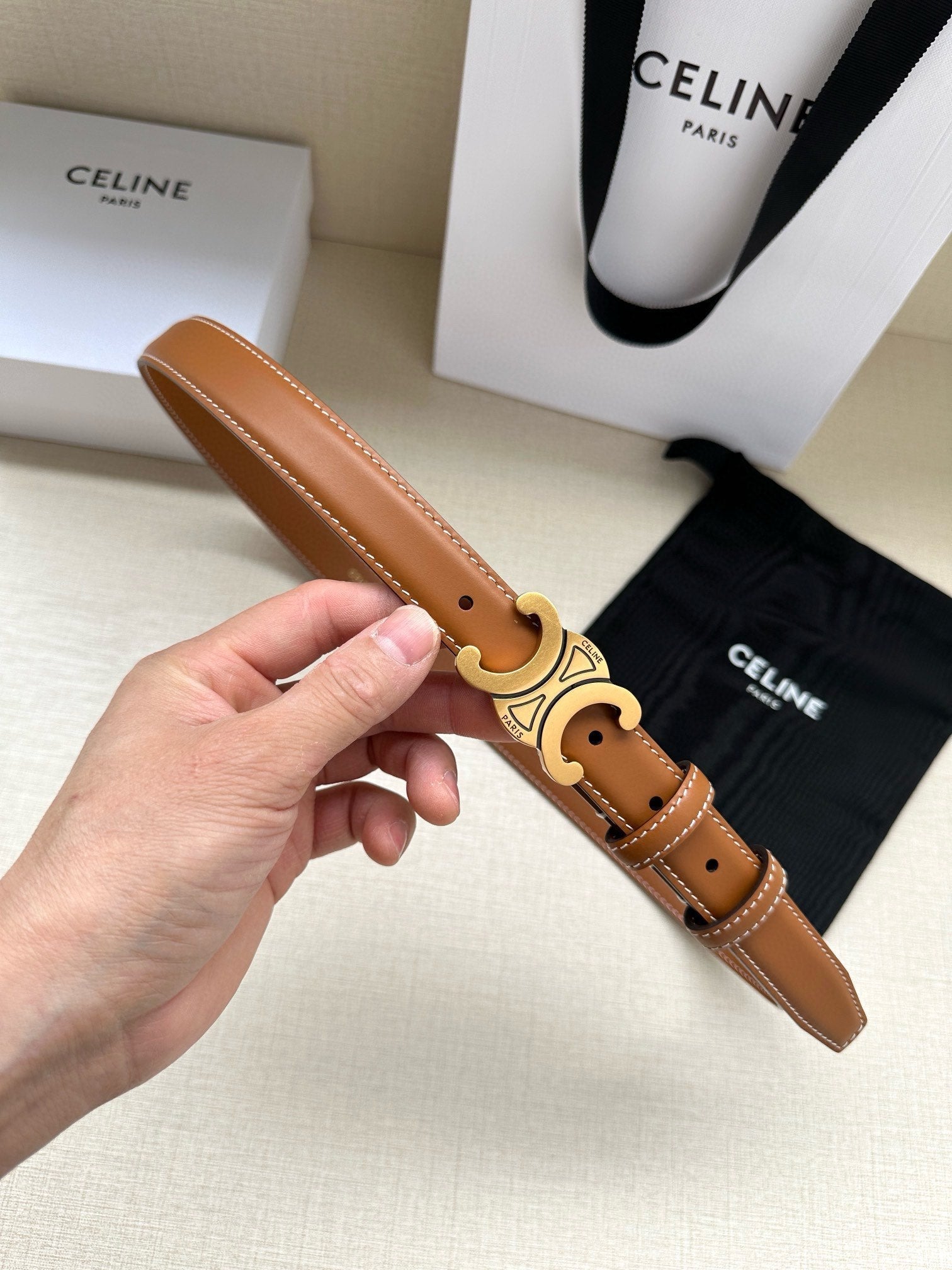CELINE 25S BELT TRIOMPHE TAURILLON 25MM IN CARAMEL CALFSKIN 557498