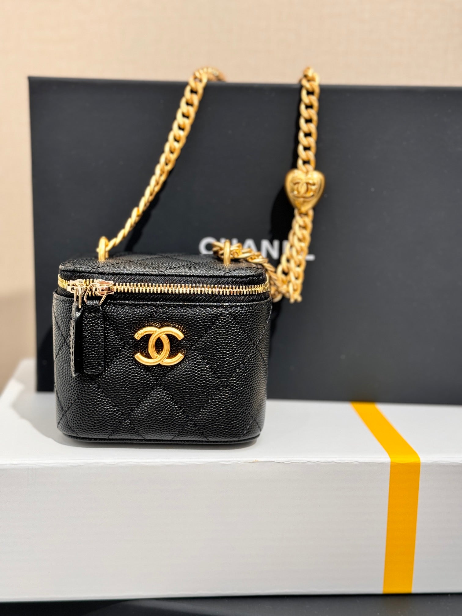 CHANEL 25S MINI VANITY BAG 11 CM IN BLACK LAMBSKIN WITH GOLD HARDWARE