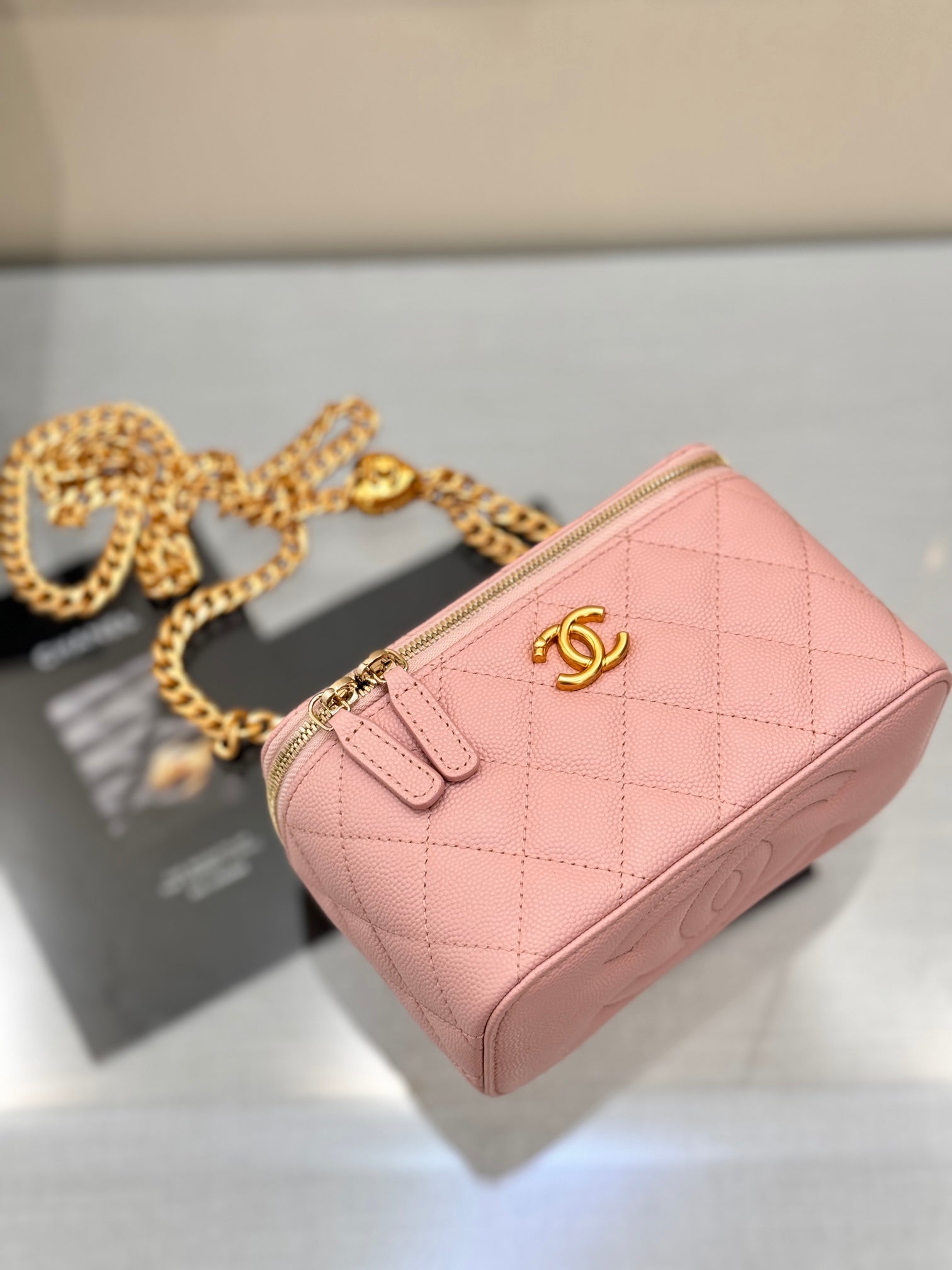 CHANEL 25S MINI VANITY BAG 16 CM IN LIGHT PINK LAMBSKIN WITH GOLD HARDWARE