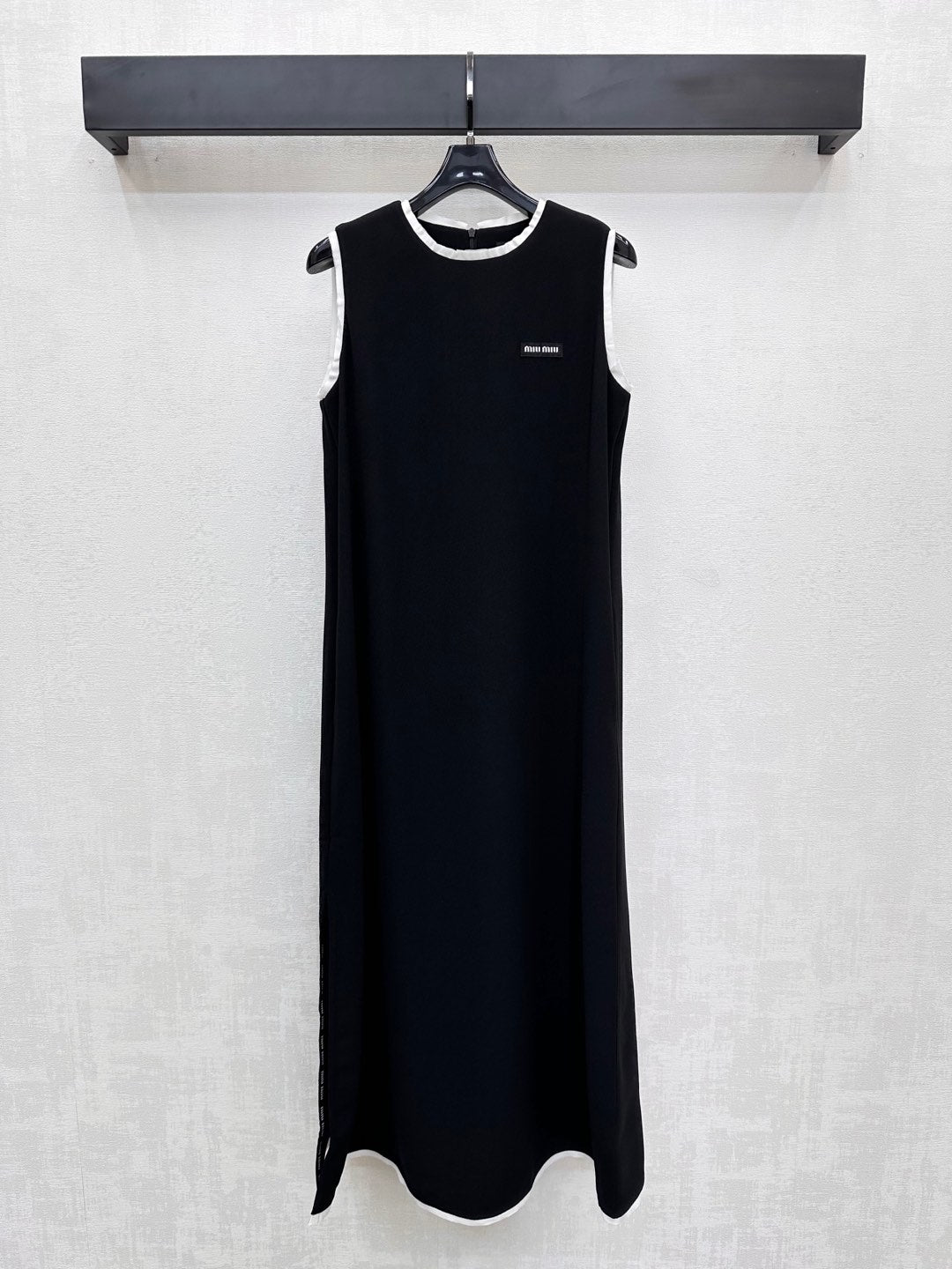 MIU 25S  LONG VEST DRESS IN ACETATE 264519