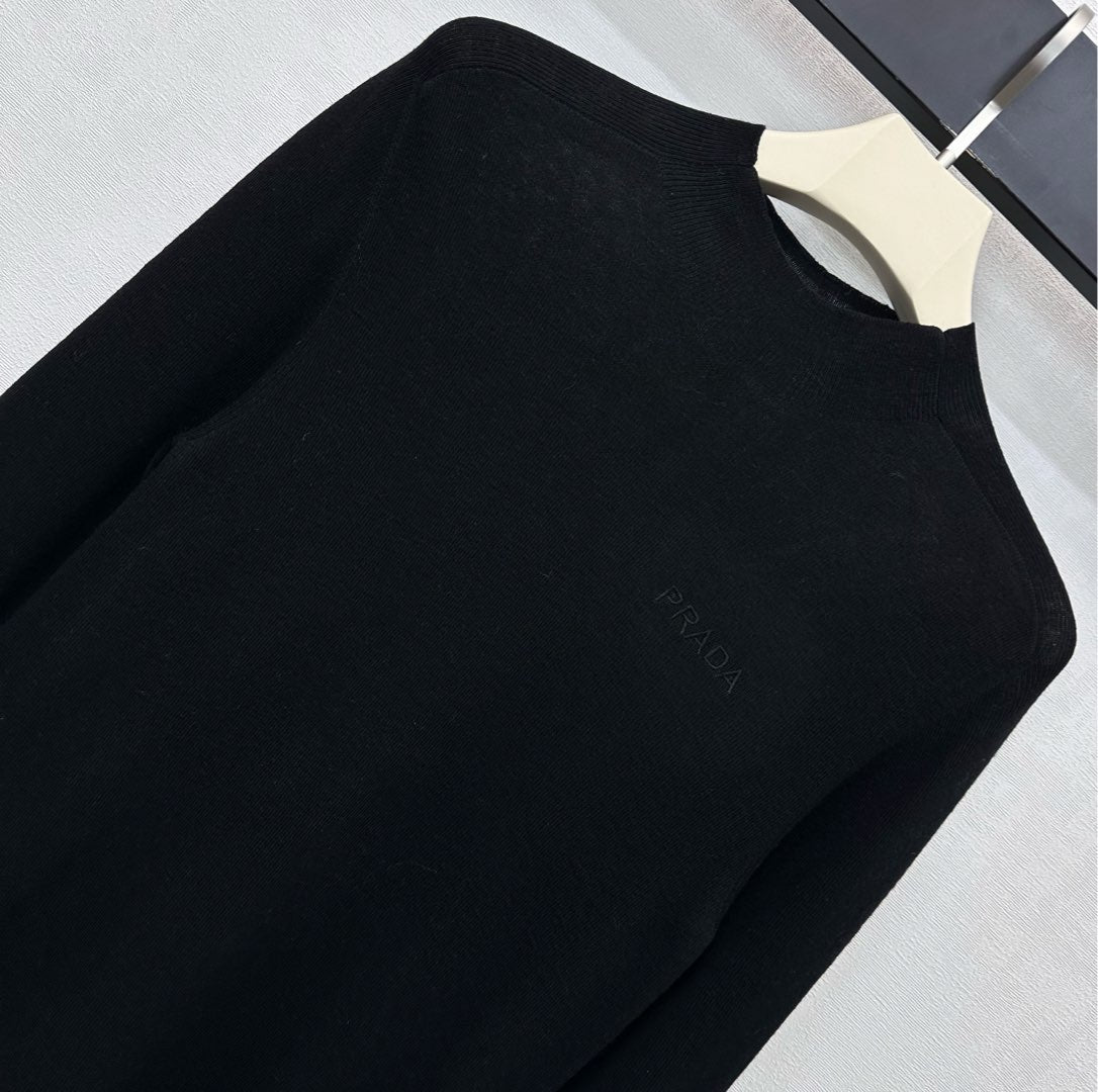 PRADA 25S LIGHTWEIGHT SWEATER 320