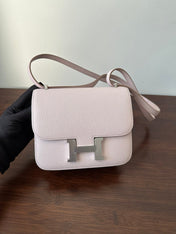 CONSTANCE 18 LIGHT PINK CHEVRE SILVER HARDWARE