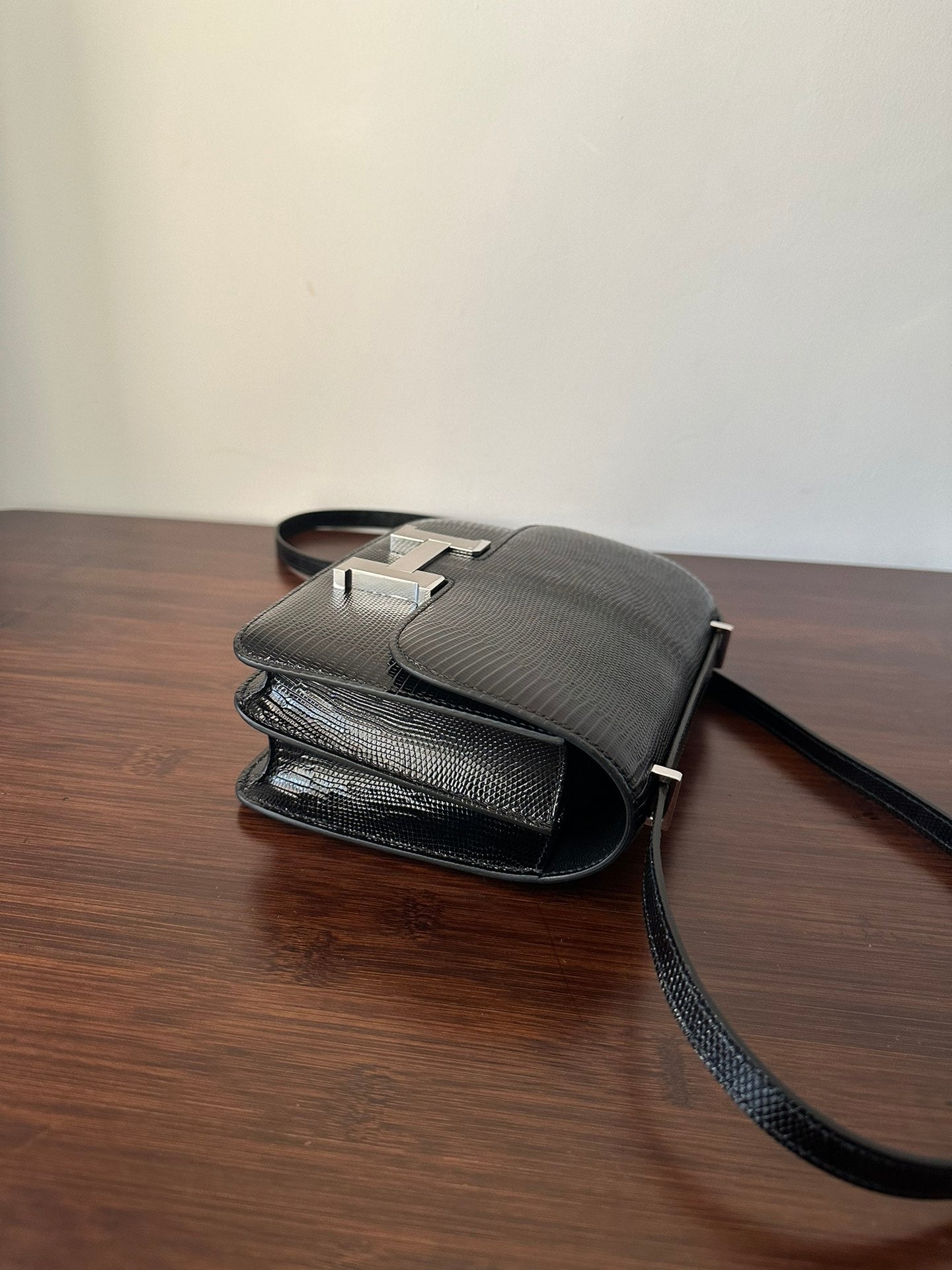 CONSTANCE 18 BLACK LIZARD SILVER HARDWARE