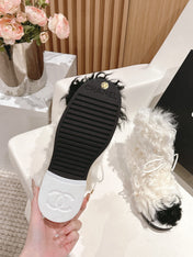 SHORT BOOTS IN WHITE LAMB FUR AND LAMBSKIN 962186