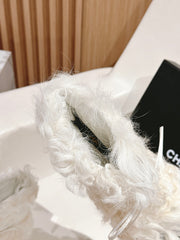 SHORT BOOTS IN WHITE LAMB FUR AND LAMBSKIN 962186