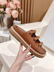 TRIOMPHE SANDALS IN BROWN CALFSKIN