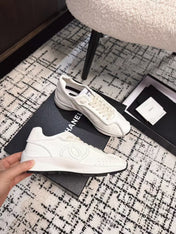 CLASSIC SNEAKERS IN WHITE SHEEPSKIN
