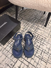 THICK-SOLED THONG SANDAL IN NAVY BLUE DENIM