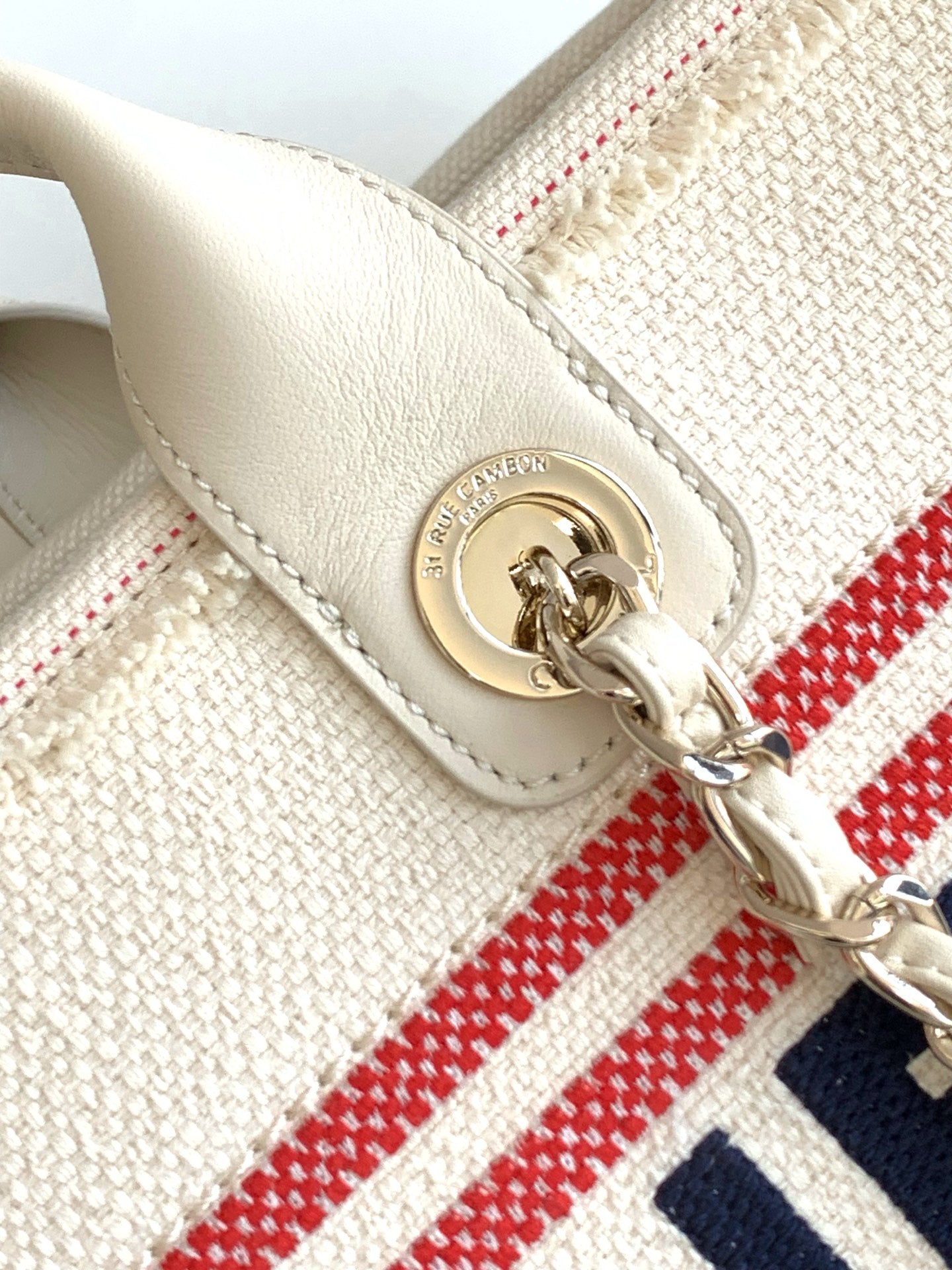 SHOPPING BAG 38 IN WHITE RED AND NAVY BLUE CANVAS