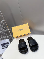 FENDI ROMA SLIDES IN BLACK LAMBSKIN LEATHER