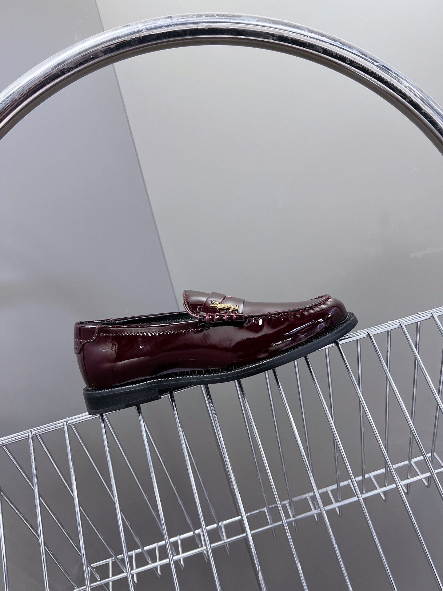 YSL 25S SAINT LAURENT LOAFERS IN BLACK CHERRY PATENT CALFSKIN