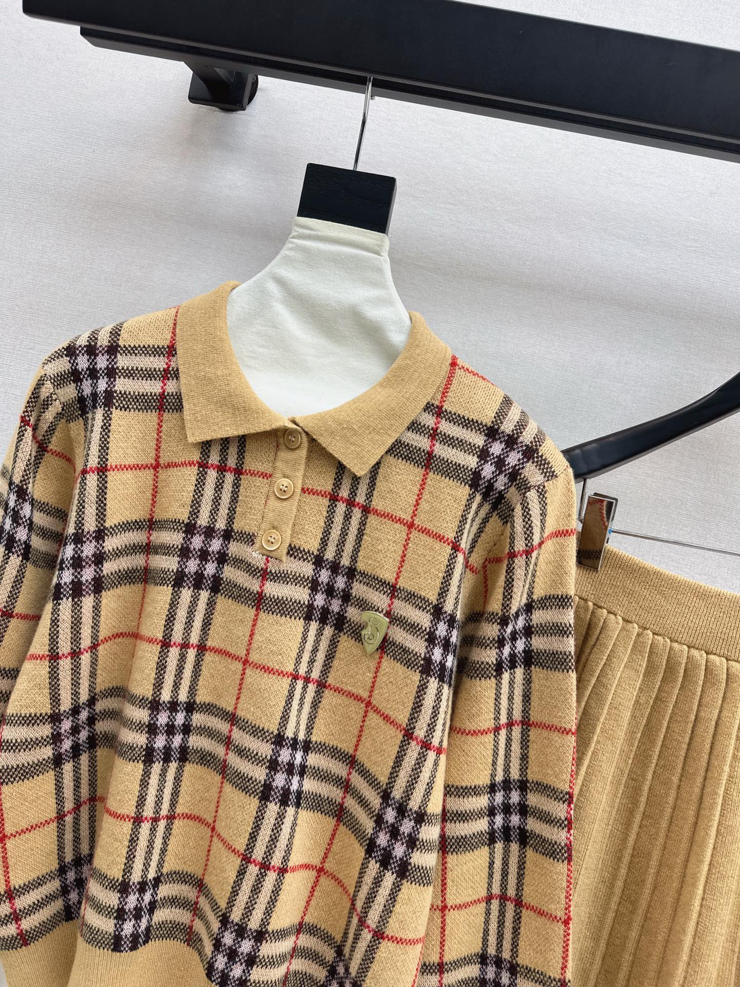 BURBERRY 25S POLO SHIRT AND SKIRT SET 0047