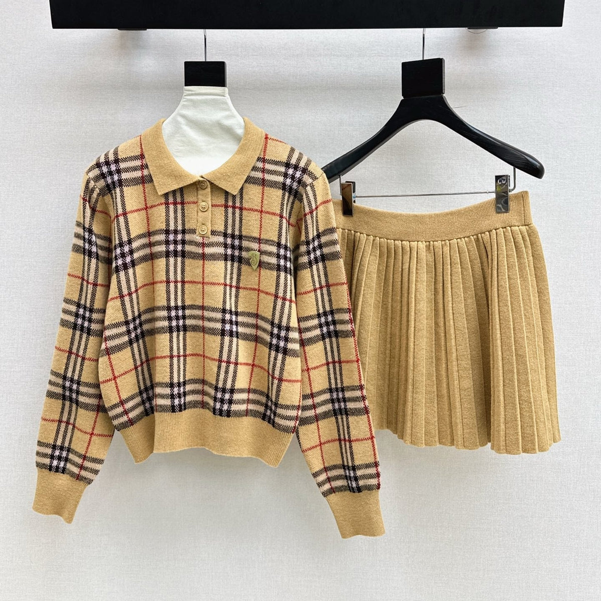BURBERRY 25S POLO SHIRT AND SKIRT SET 0047