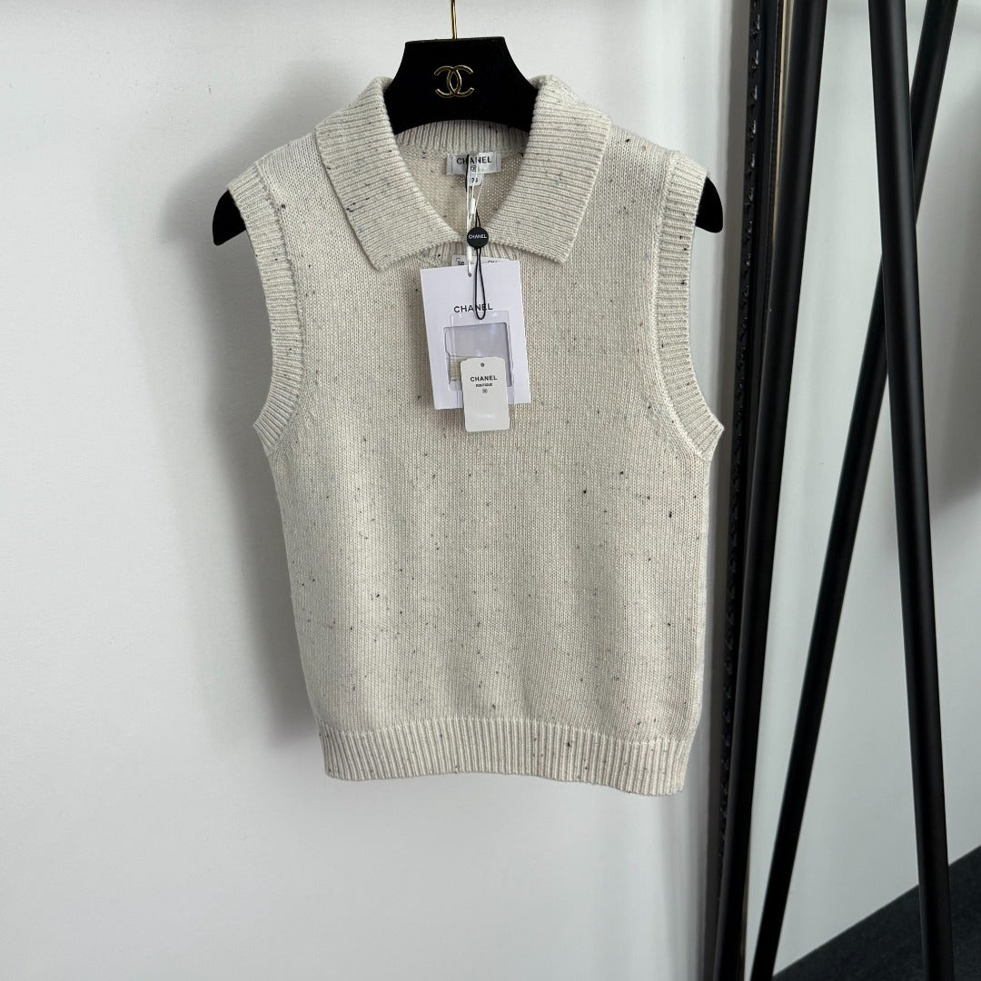 CHANEL 25S SLEEVELESS CROCHET VEST 337