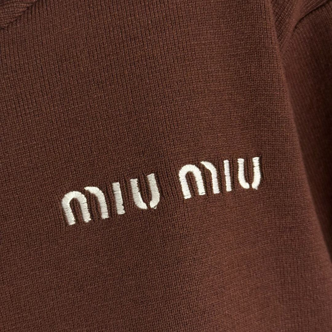 MIUMIU KNIT TOP AND STRAIGHT-LEG PANTS SET STYLE 857