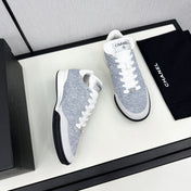 SPORTS SHOES IN GREY FABRIC